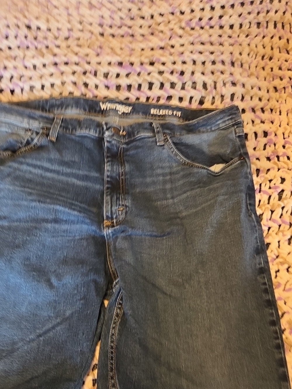 Wrangler Relaxed Fit Jeans in Dark Blue Denim